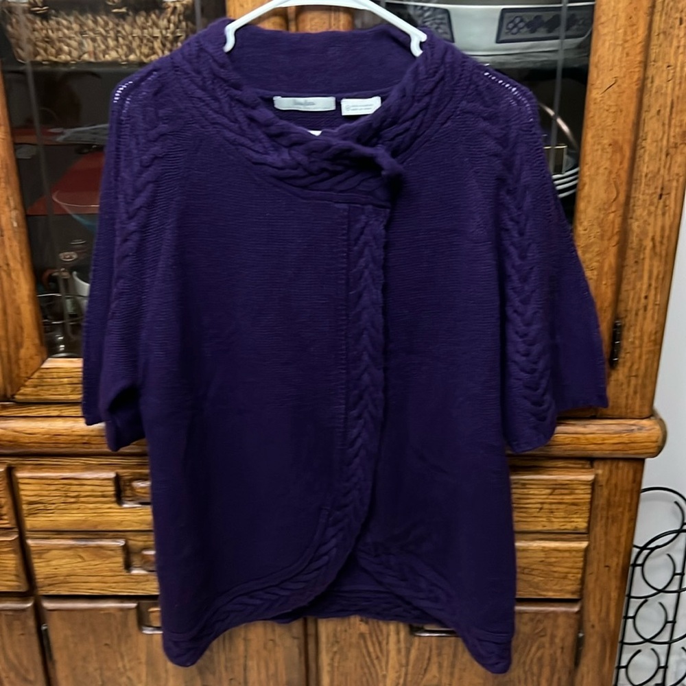 Newman Marcus women’s cashmere sweater